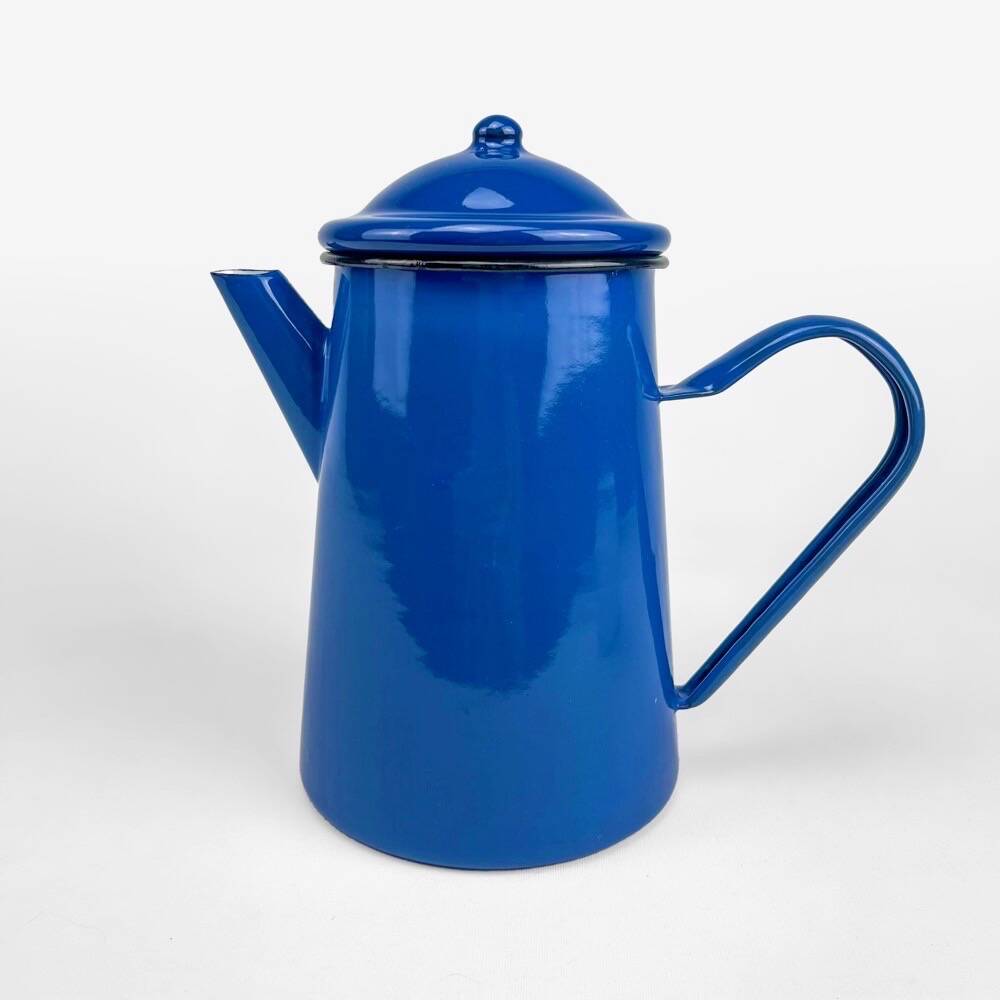 Coffee maker in midnight blue enameled sheet metal
