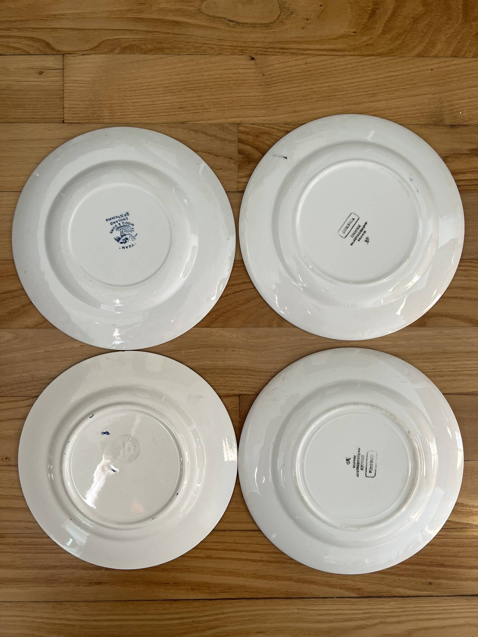 Assiettes à dessert dépareillées bleues