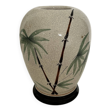 Vase signed with bamboo decoration.
