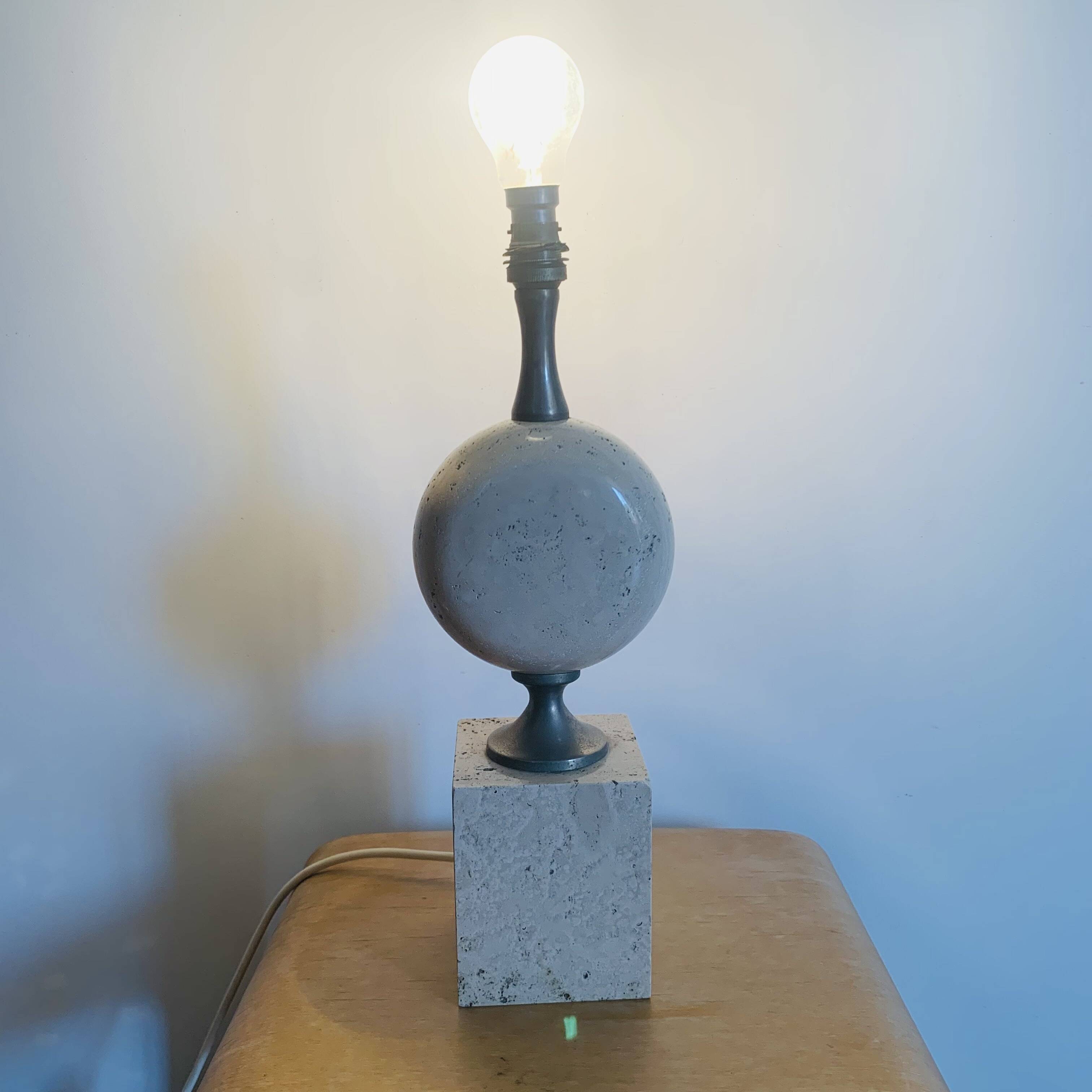 Pied de lampe Philippe Barbier en travertin – années 1970