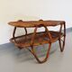Table basse avec plateau porte-revue en rotin vintage des années 60