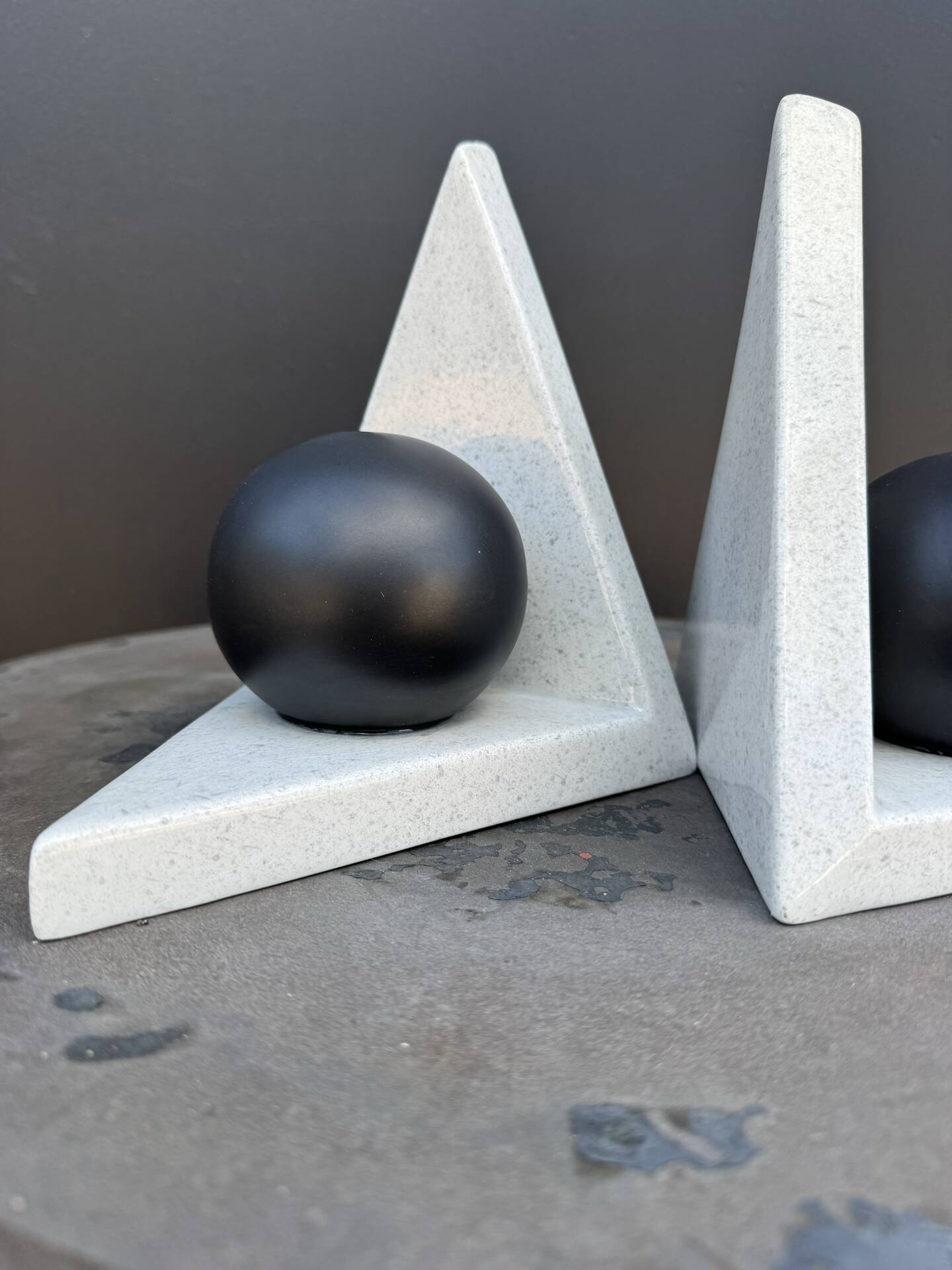 Ceramic bookends, Memphis design, 1980s.