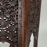 Table d’appoint 19ème siècle Birman sculpté à la main