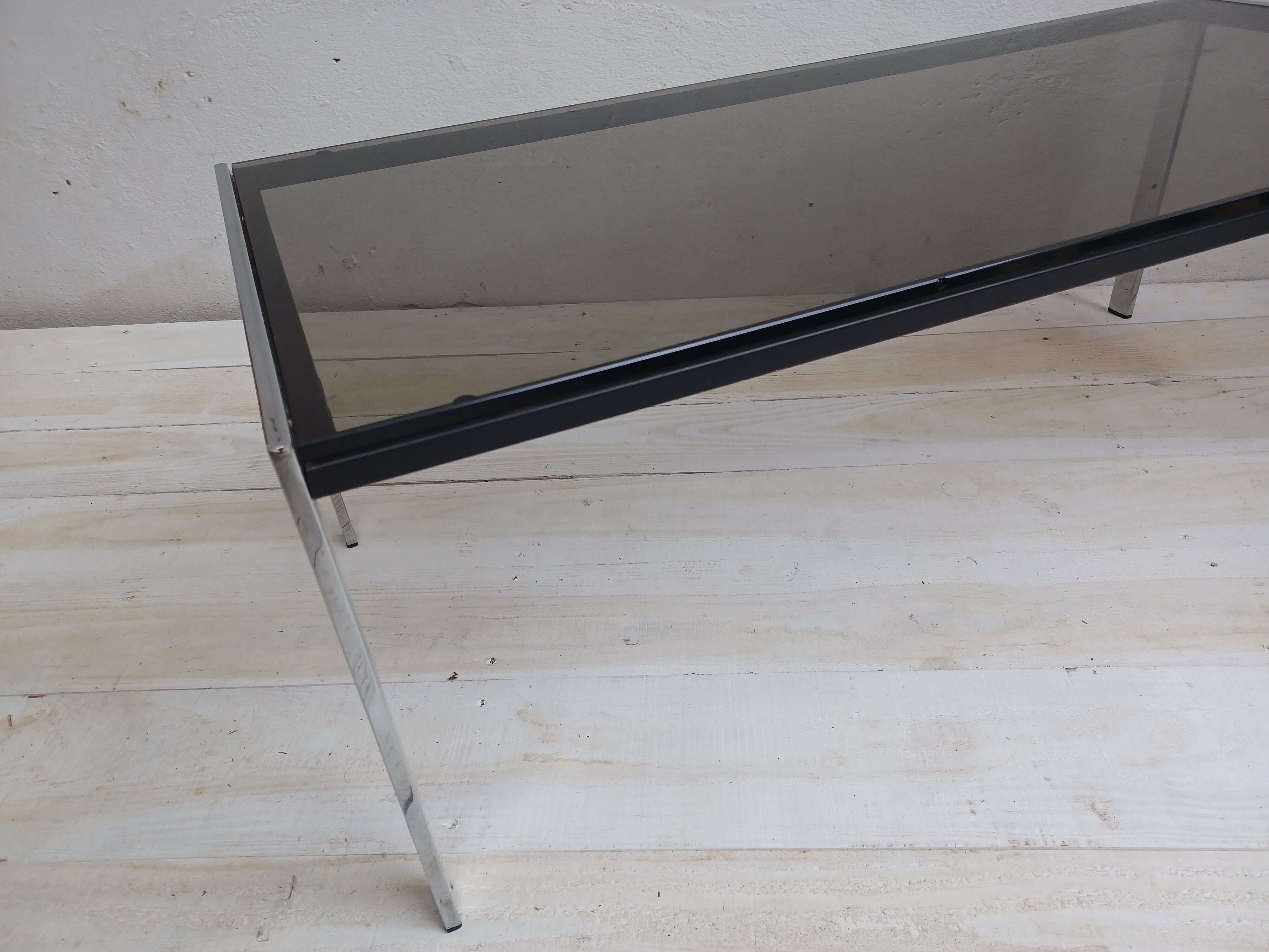 Table basse , verre fumé