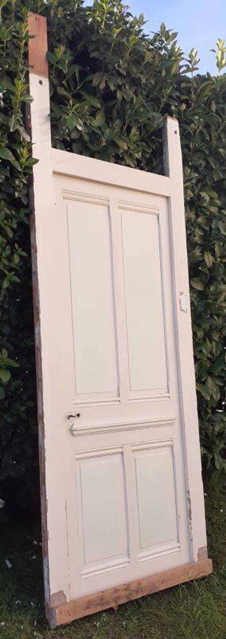 81.2x212 door and old molded paneled communication frame