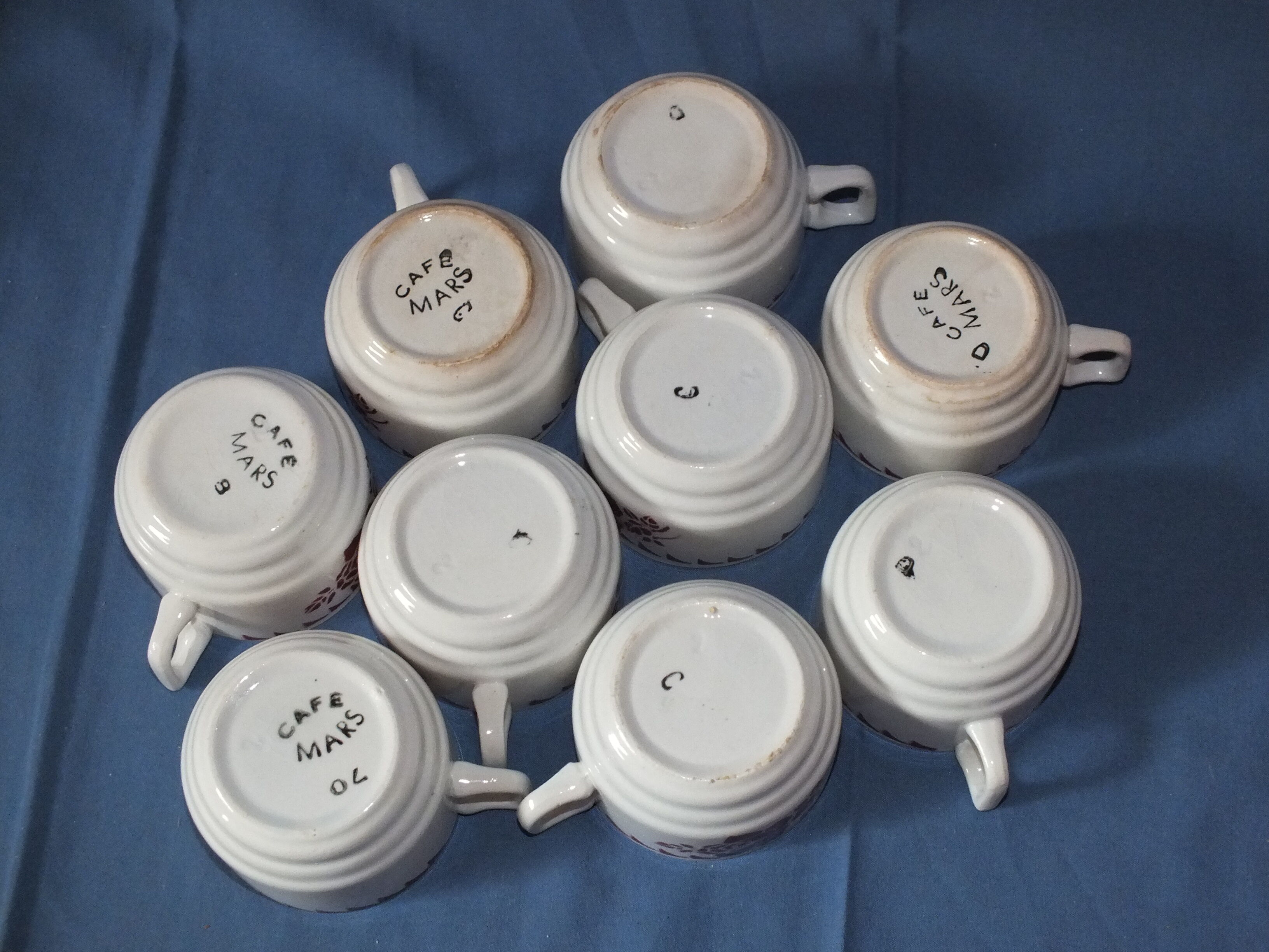 9 cups vintage Café Mars - stencil décor