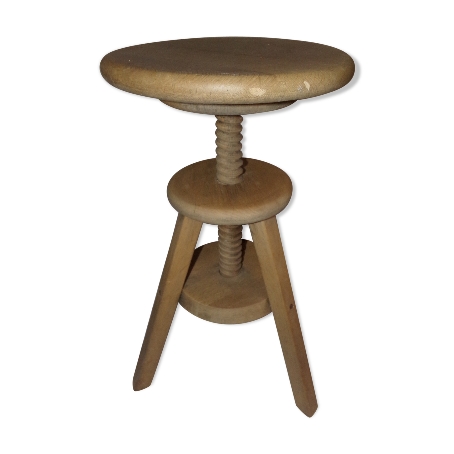 Wooden screw adjustable height stool