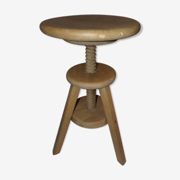 Wooden screw adjustable height stool