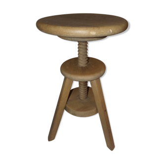 Wooden screw adjustable height stool