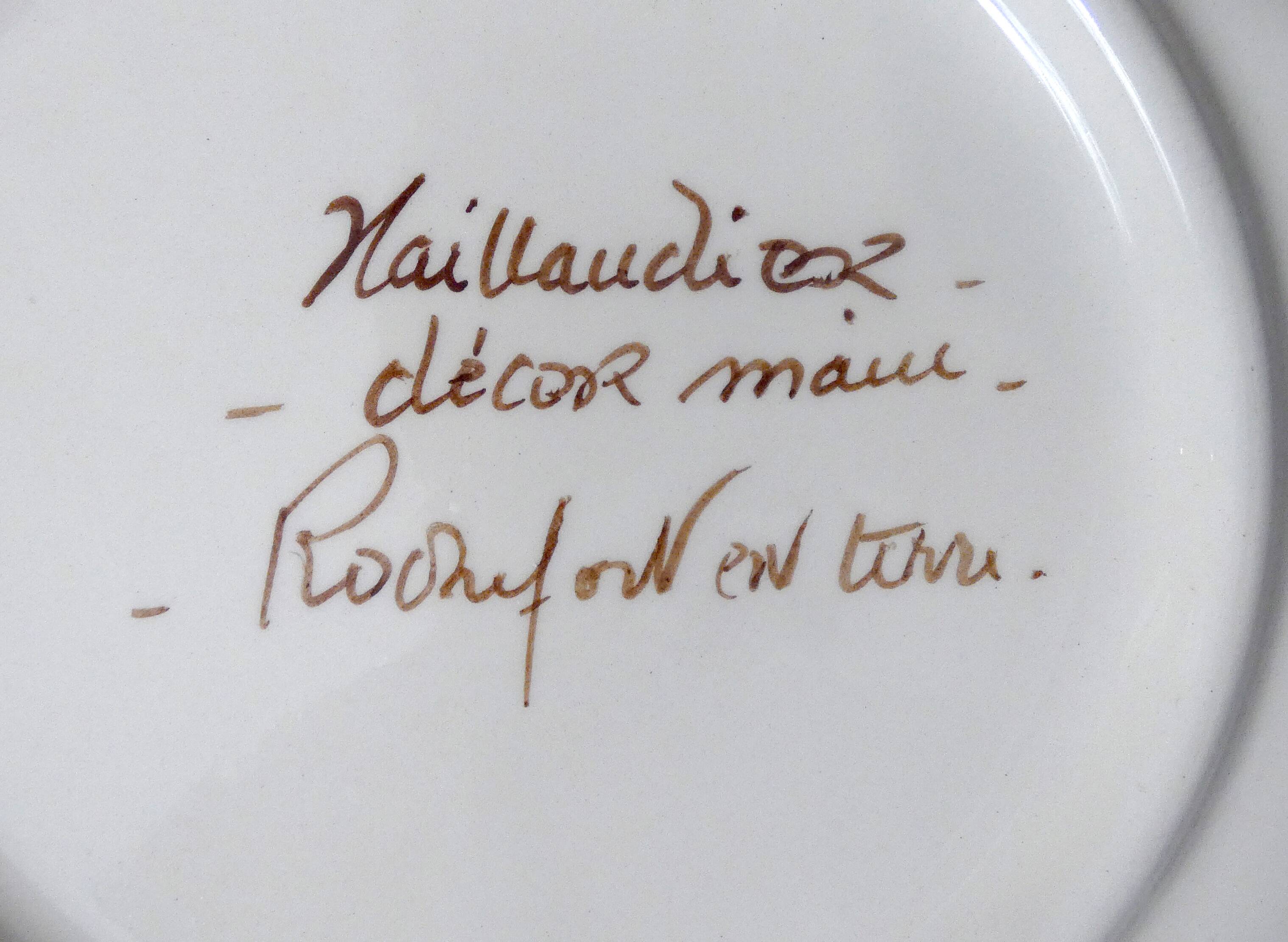 Flat plate signed Taillandier Rochefort en Terre