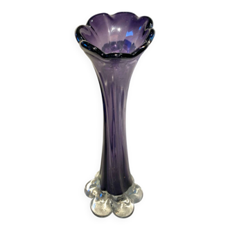 Vase en verre soufflé violet 70s