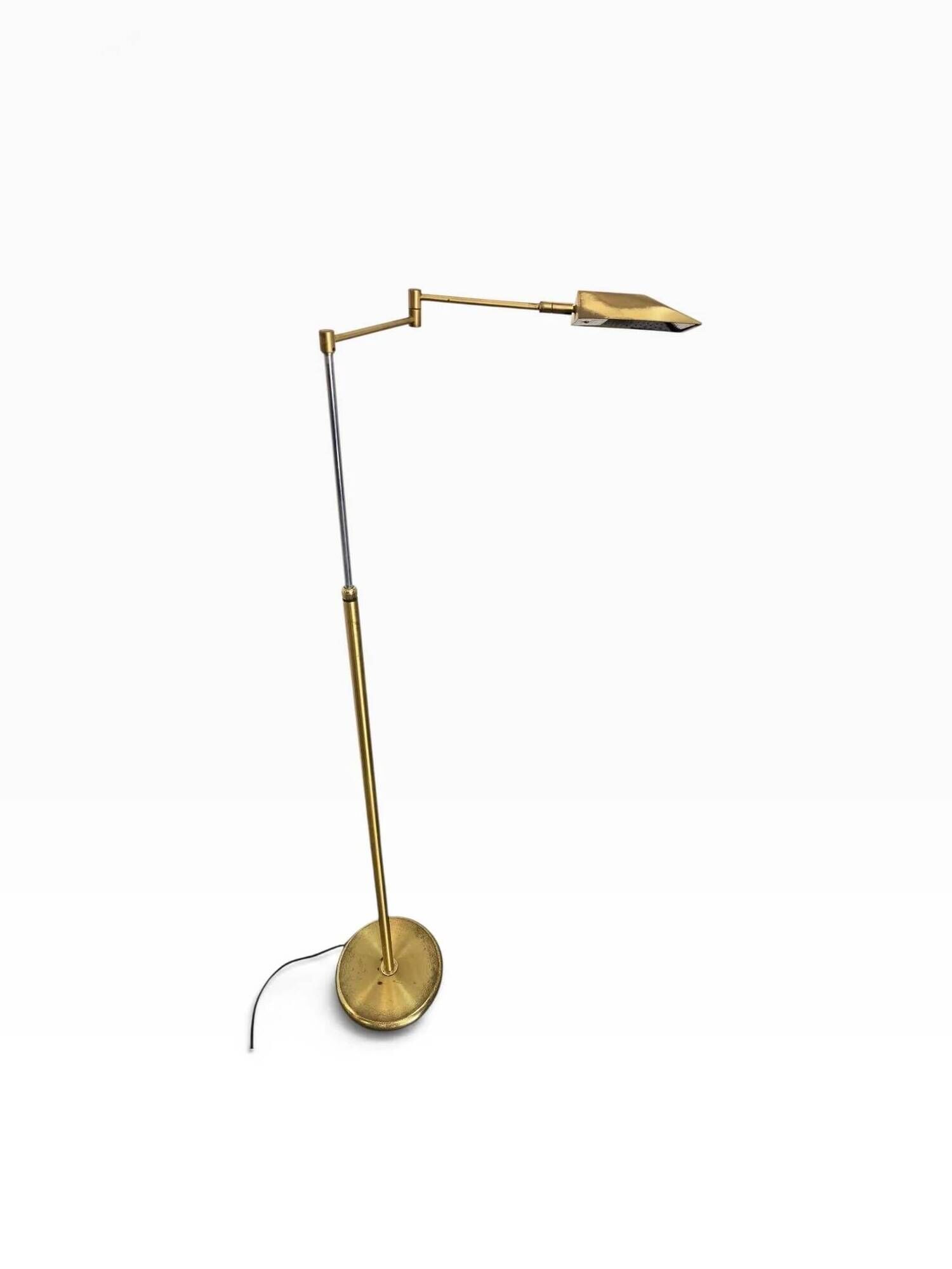 Italian articulated brass reading lamp – Tagliabue & Portonaro – 1980s-1990s