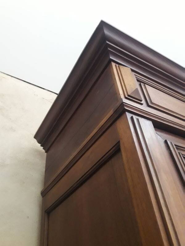 Walnut display cabinet 19th century H234cm