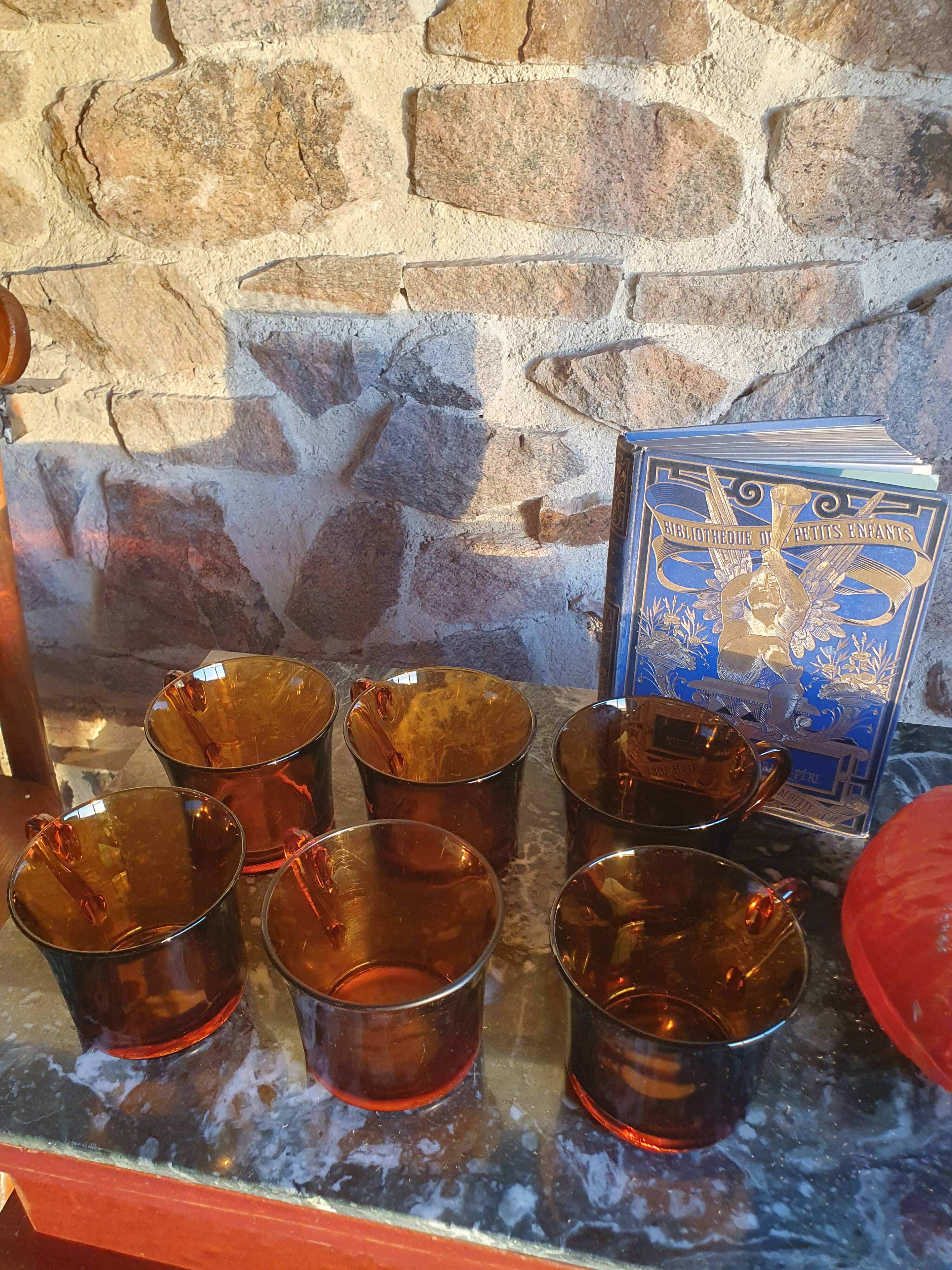 6 tasses vintage en verre ambré Duralex, Espagne