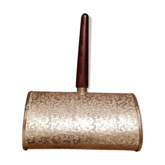 Silver metal table crumbs with wooden handle