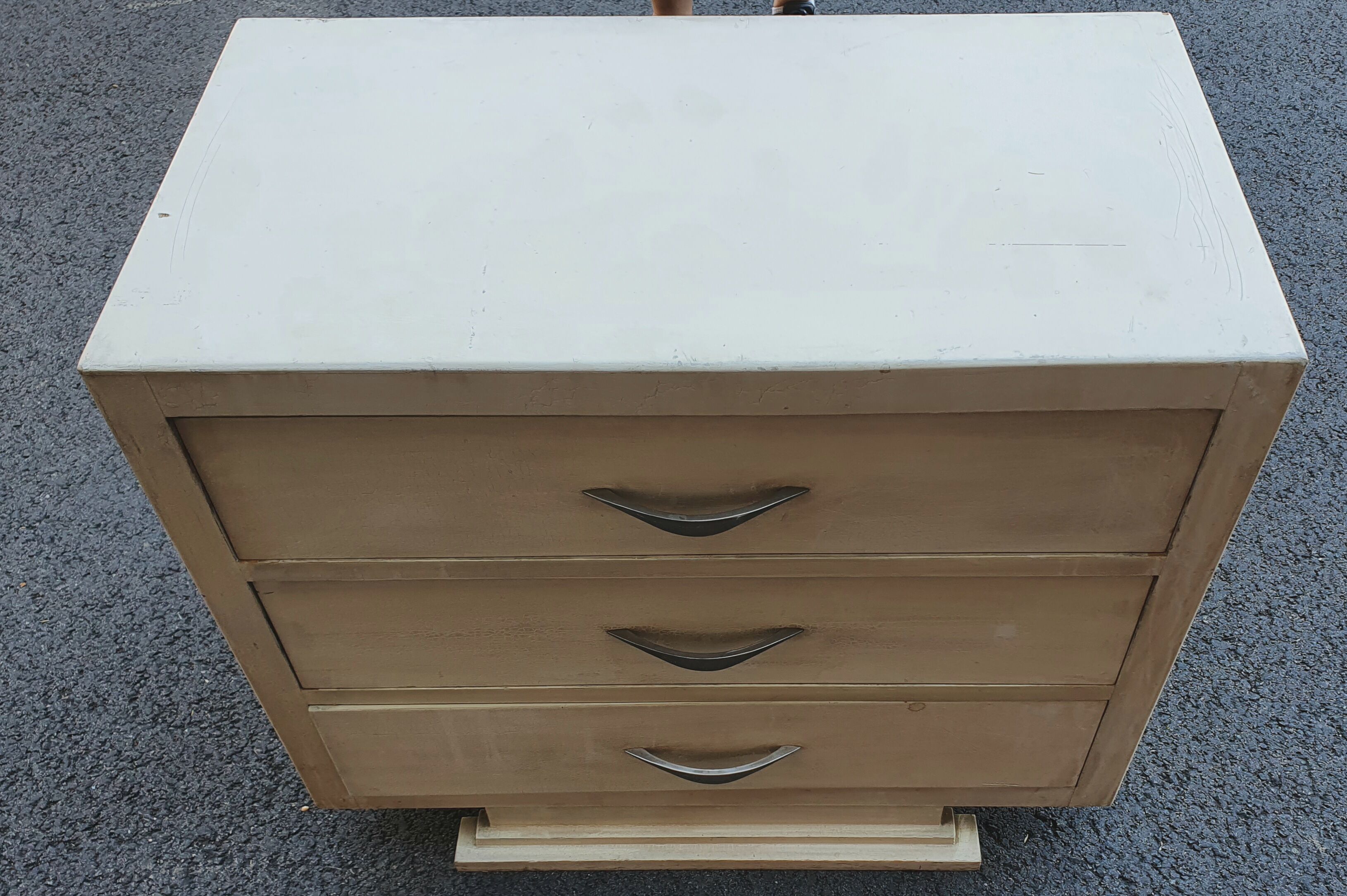 Commode à 3 tiroirs peinte en blanc