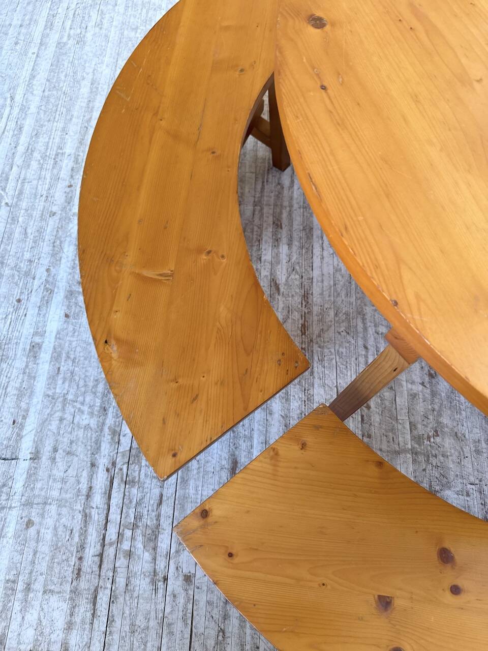 Set of round table and 4 rounded benches, 1950