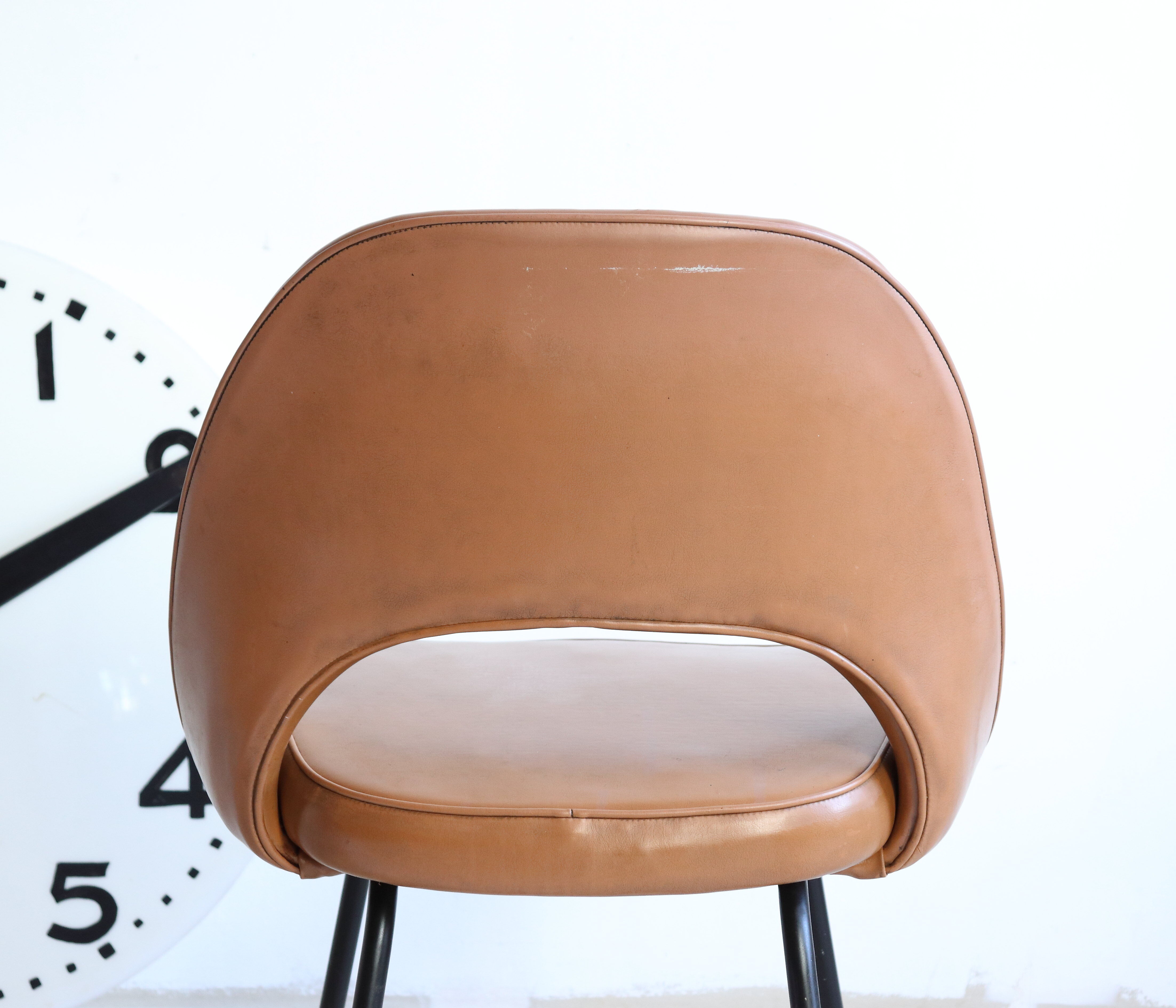 Suite of 4 Conference chairs by Eero Saarinen for Knoll of the 50s