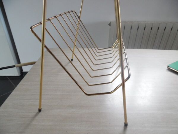 Magazine holder