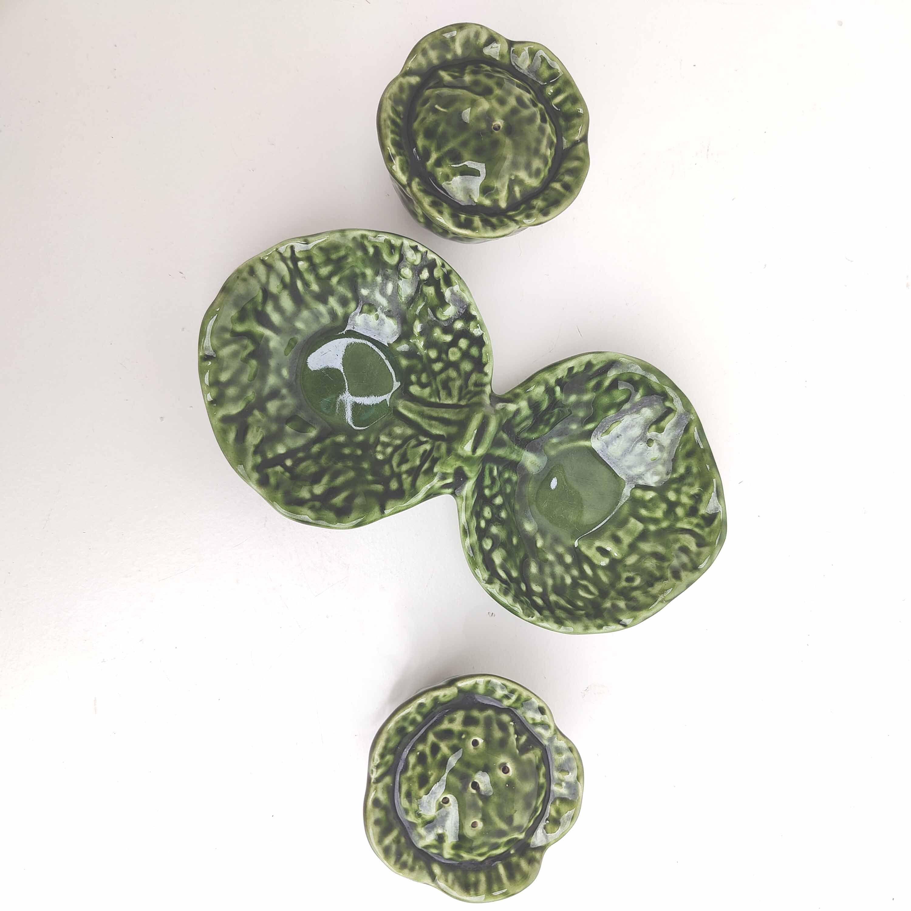 Salt and pepper shaker green ceramic cabbage