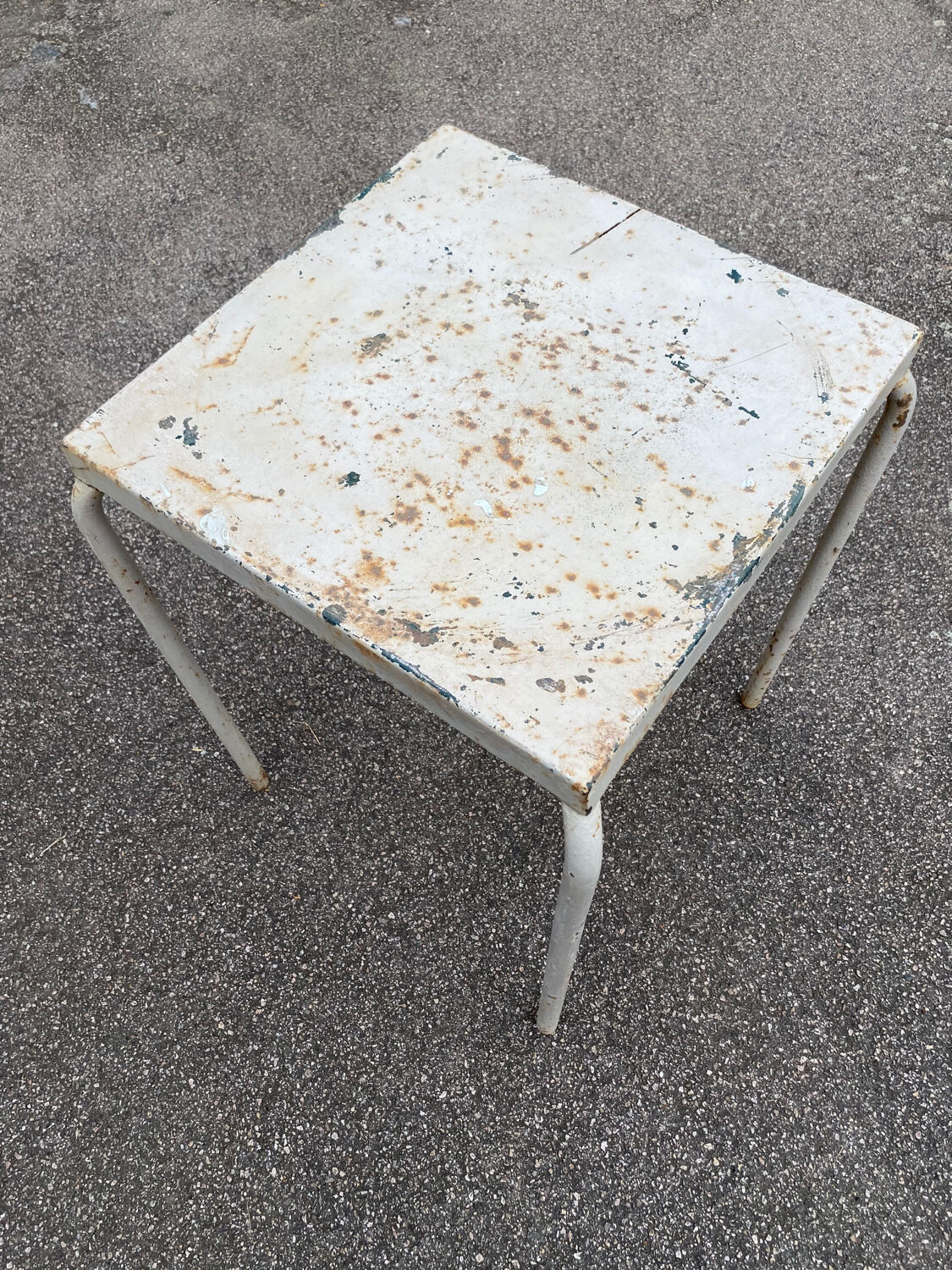 Bistro metal table, blache garden
