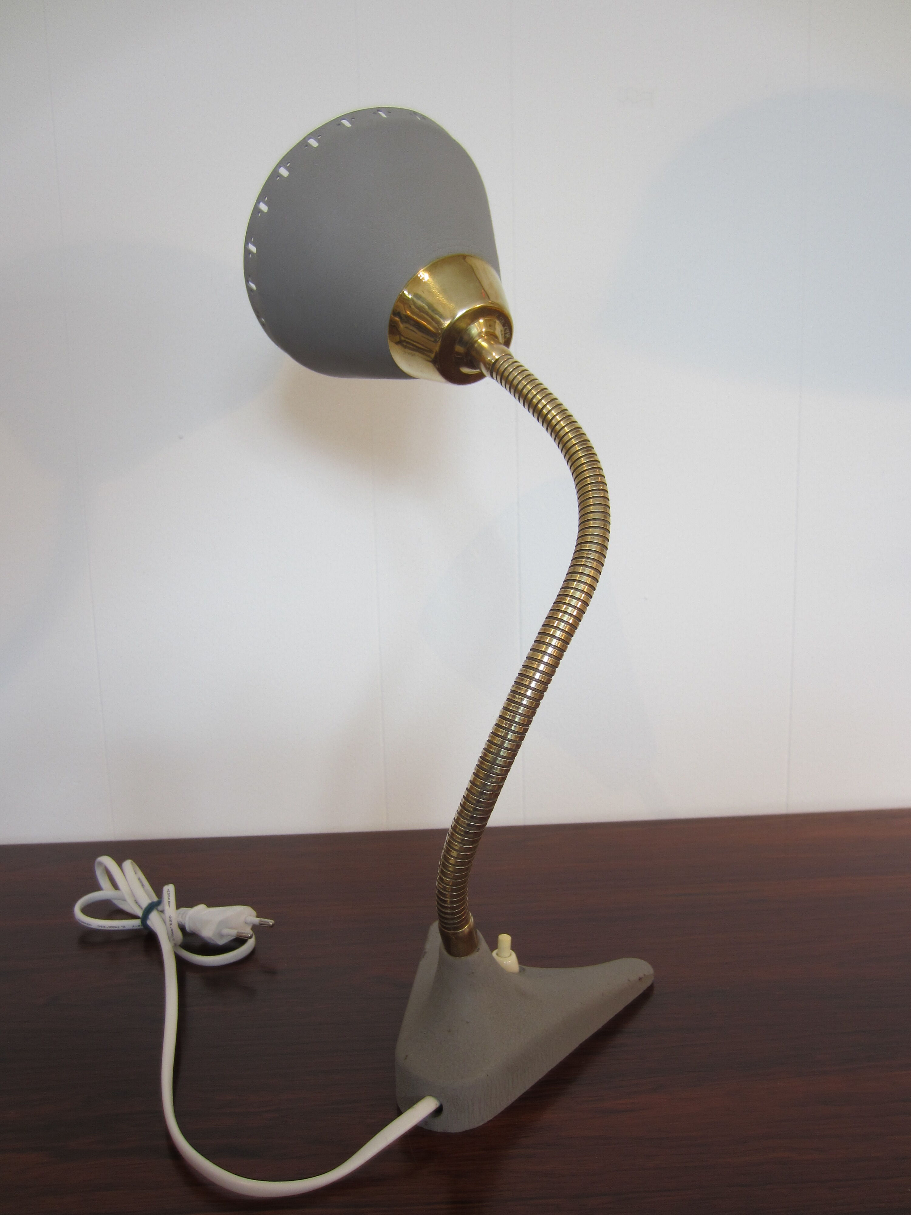 EWÅ Scandinavian articulated lamp for standing or wall mounting