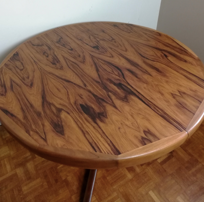 Central-footed rosewood round table