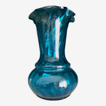 Vase en cristal bleu Georges Sand XIXeme siècle