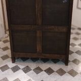 Secrétaire ancien en bois avec finitions métalliques d'époque