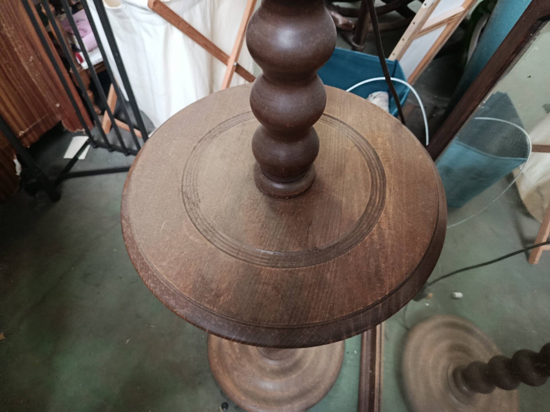 Floor lamp