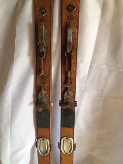 Vintage Rossignol ski pair