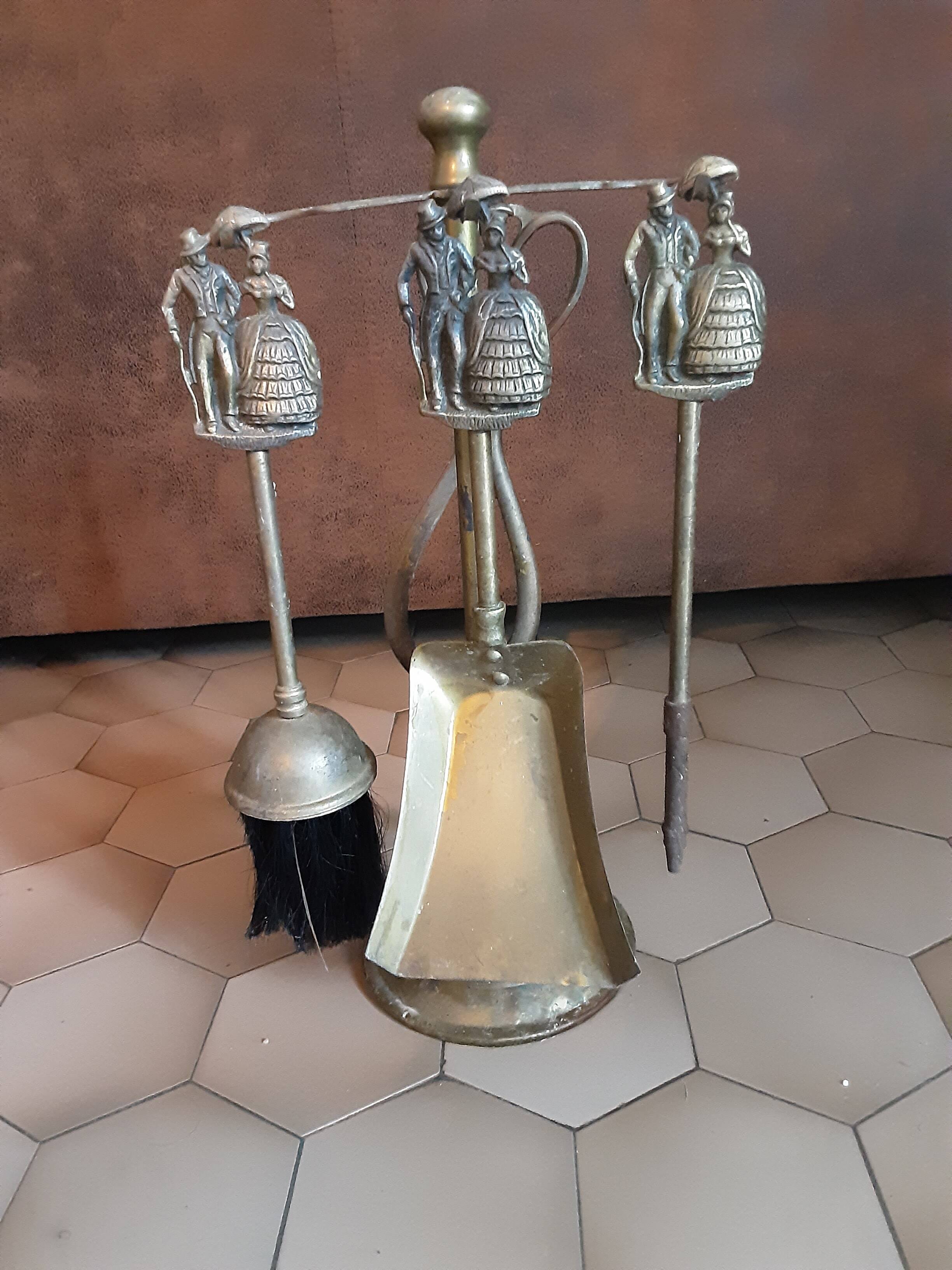 Fireplace accessory set brass