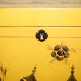Antique Japanese commode hand-painted and lacquered.