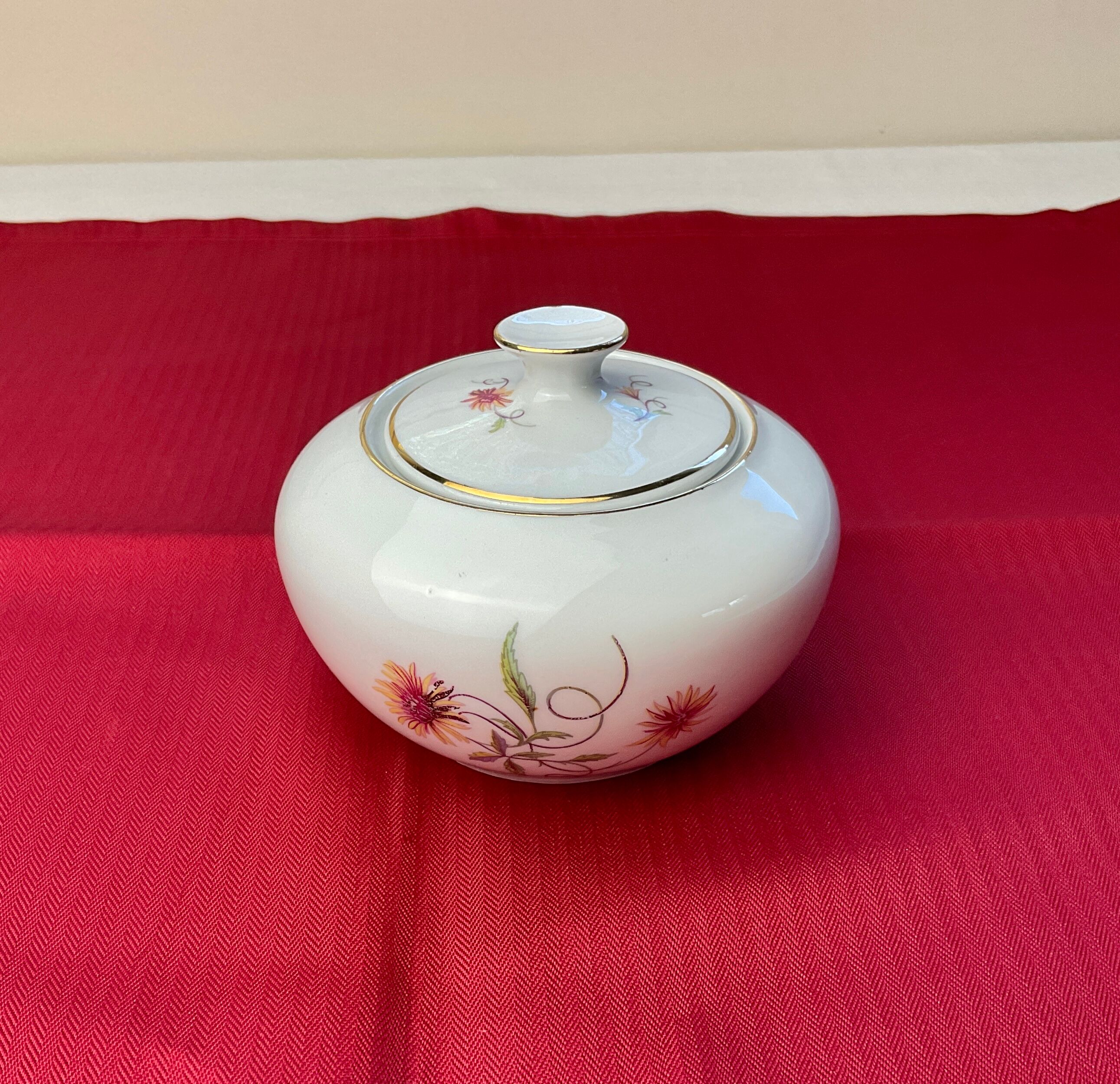 Vintage Veb Weisswasser sugar bowl 60 ́