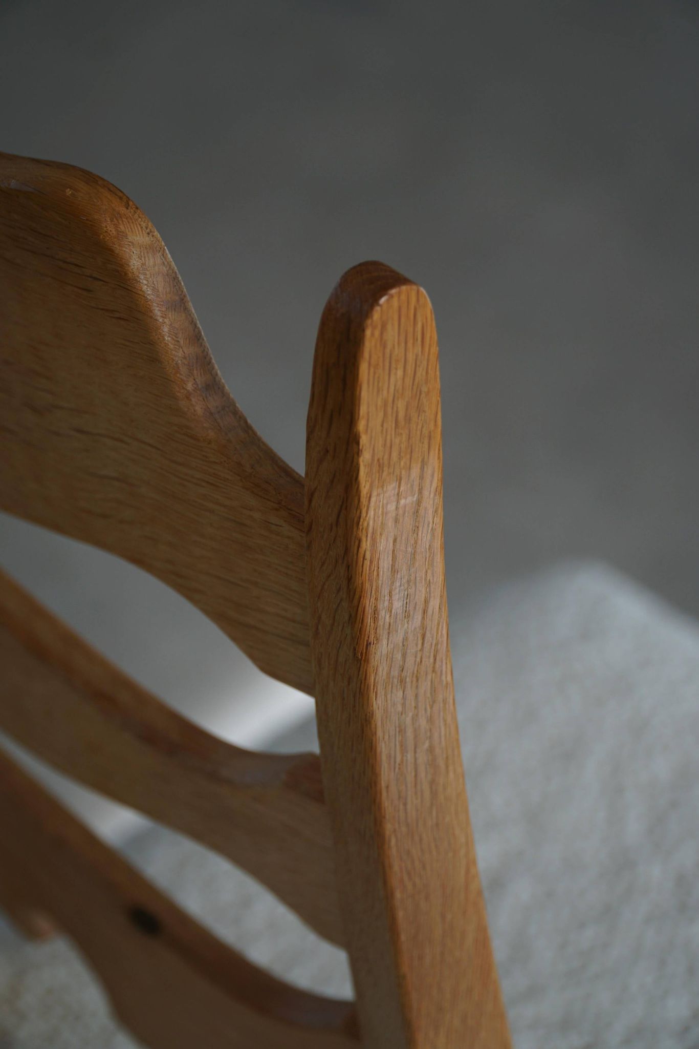 Set of 4 "Razorblade" high back chairs in oak & boucle, Henning Kjærnulf, 1960s