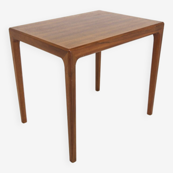 Table d'appoint scandinave en noyer par Bertil Fridhagen pour Bodafors, Suède, 1960