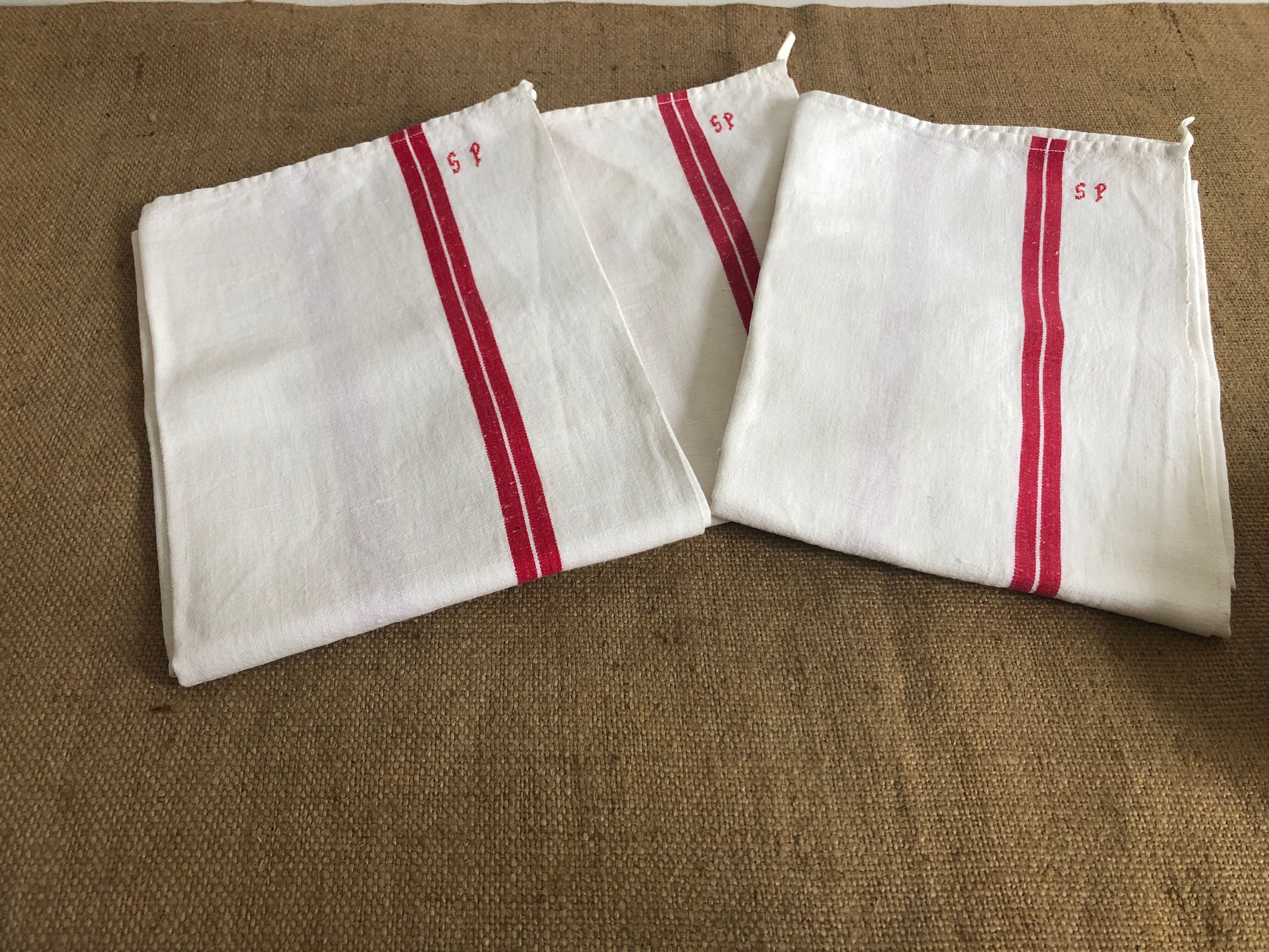 Set of 3 tea towels with red beds SP