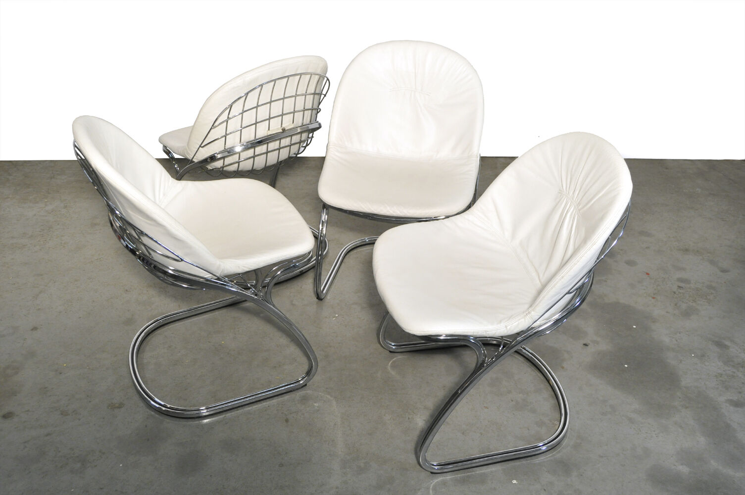 Set of 4 “Pascale” wire chairs designed by Gastone Rinaldi for Thema