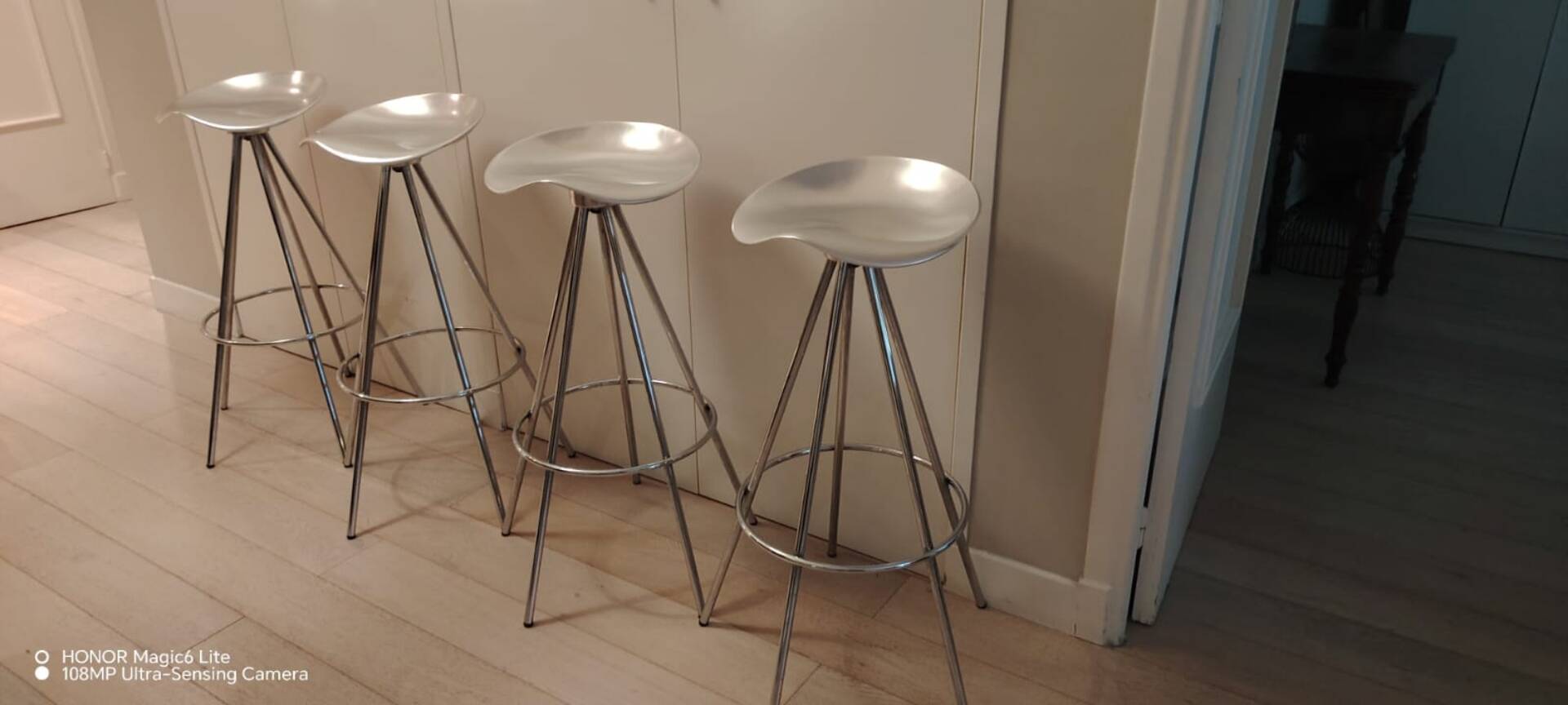 Sell 4 Jamaica bar stools by Pepe Cortés.