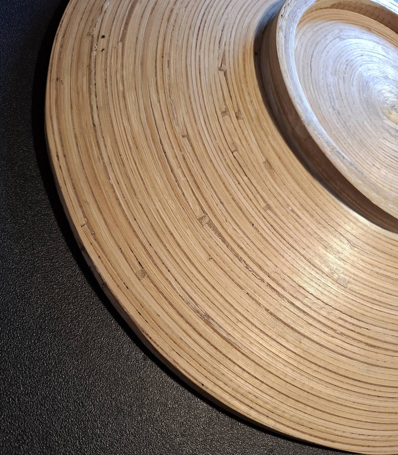 Artisanal decorative plate