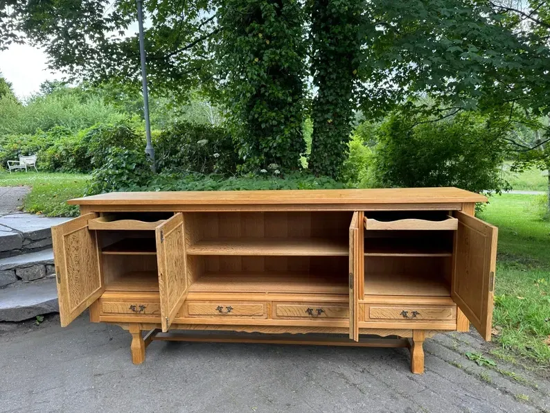 Oak Sideboard in the Style of Henry Kjaernulf from the 1960s-70s, Danish Design. Mid-Century Modern Style