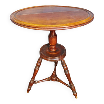 Turned wooden pedestal table late 19th century