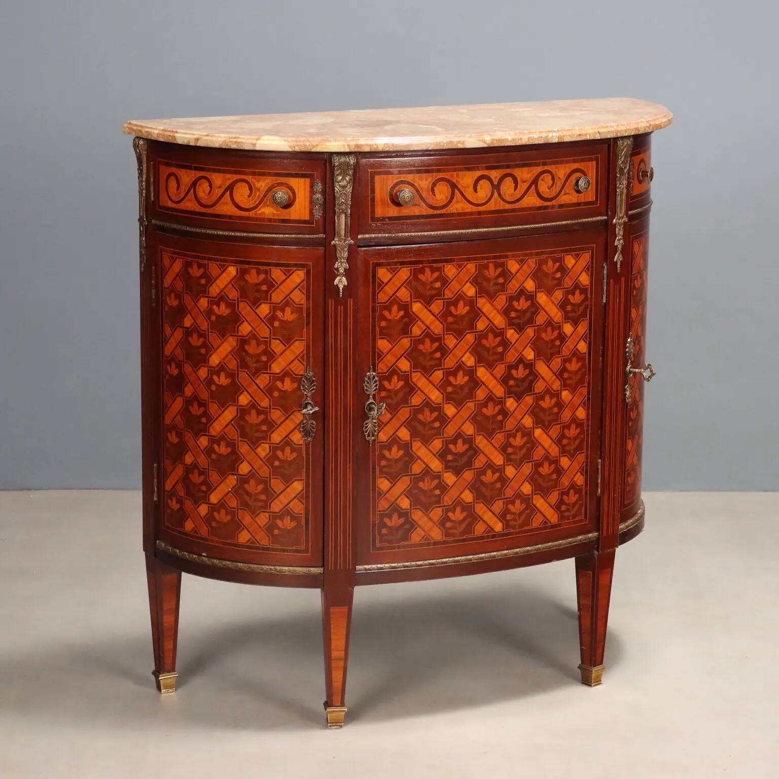 Buffet demi-lune ancien de style néoclassique XXe siècle