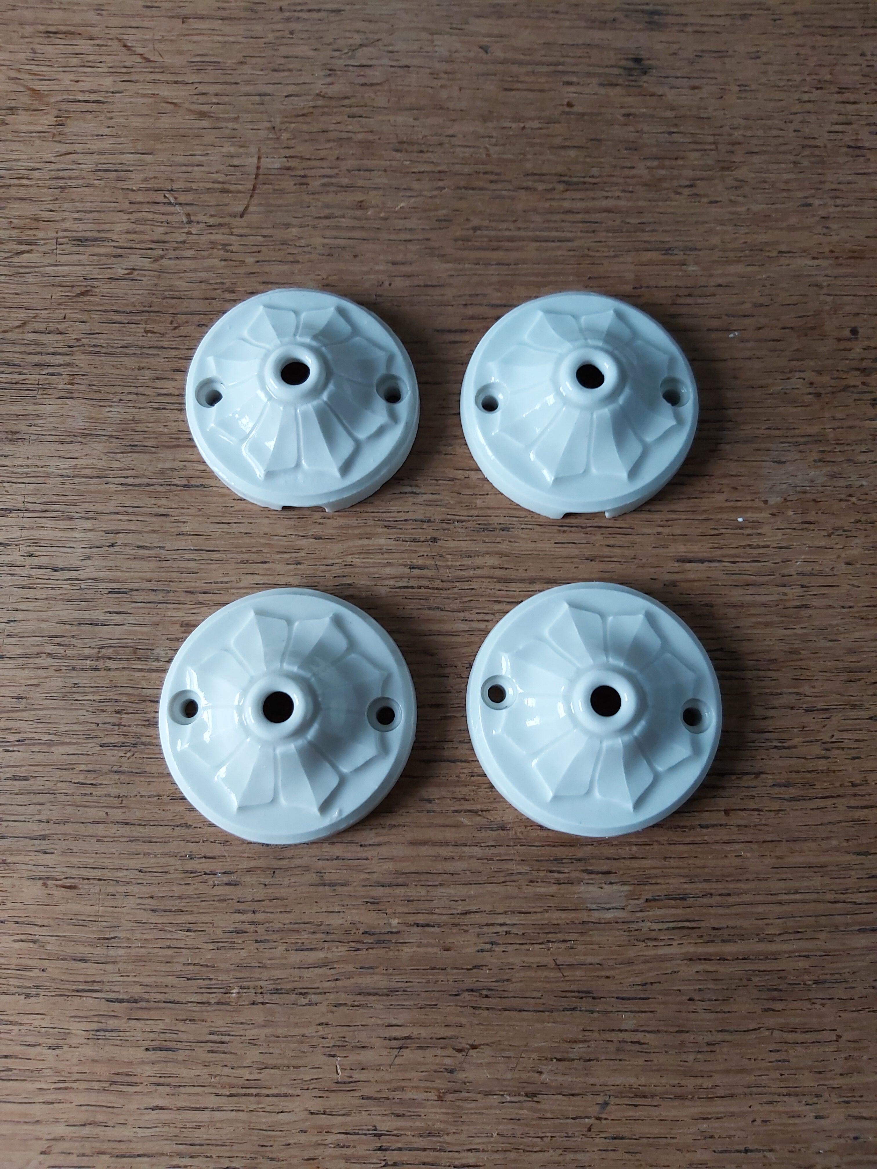 Set of 3 hanging lamps in opaline, Art Deco