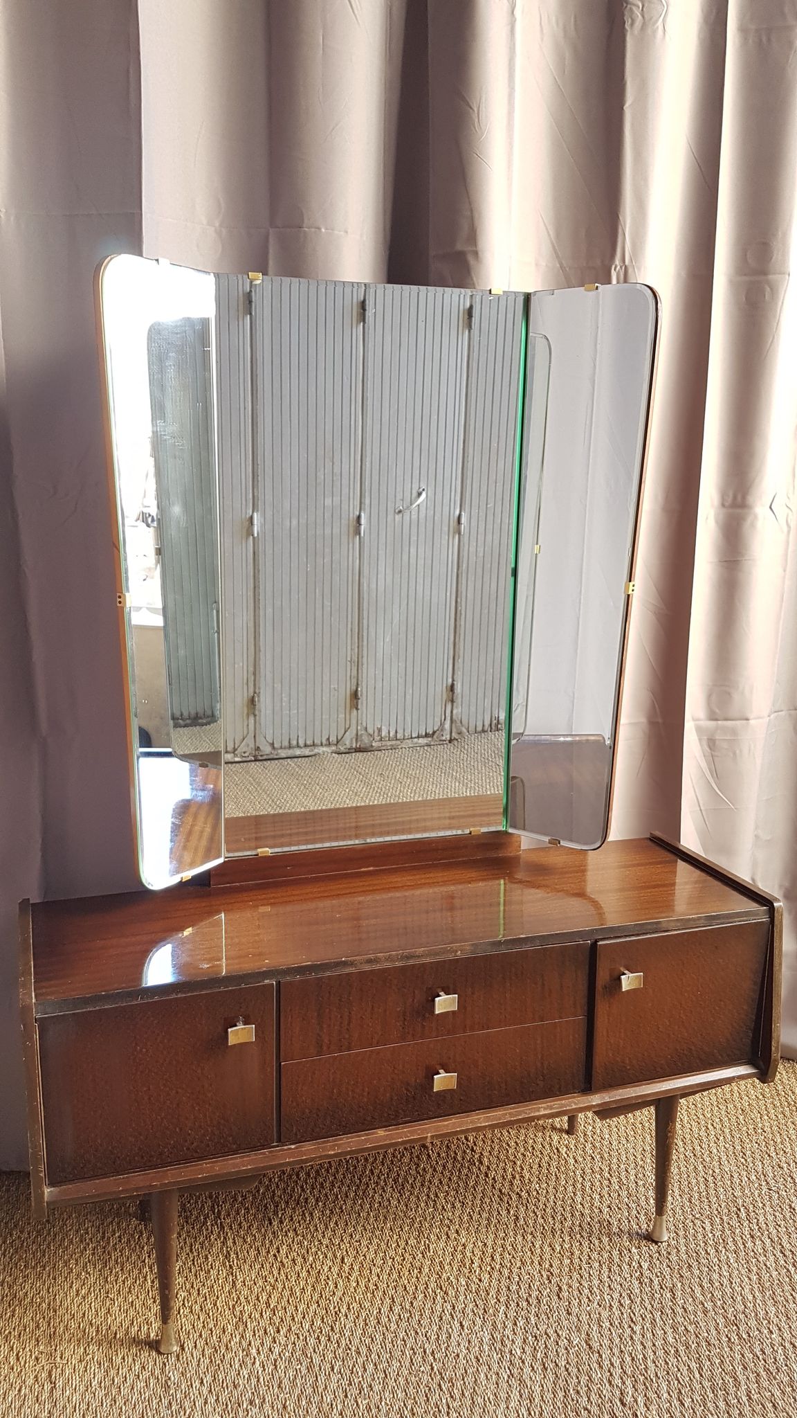Coiffeuse vintage des années 60