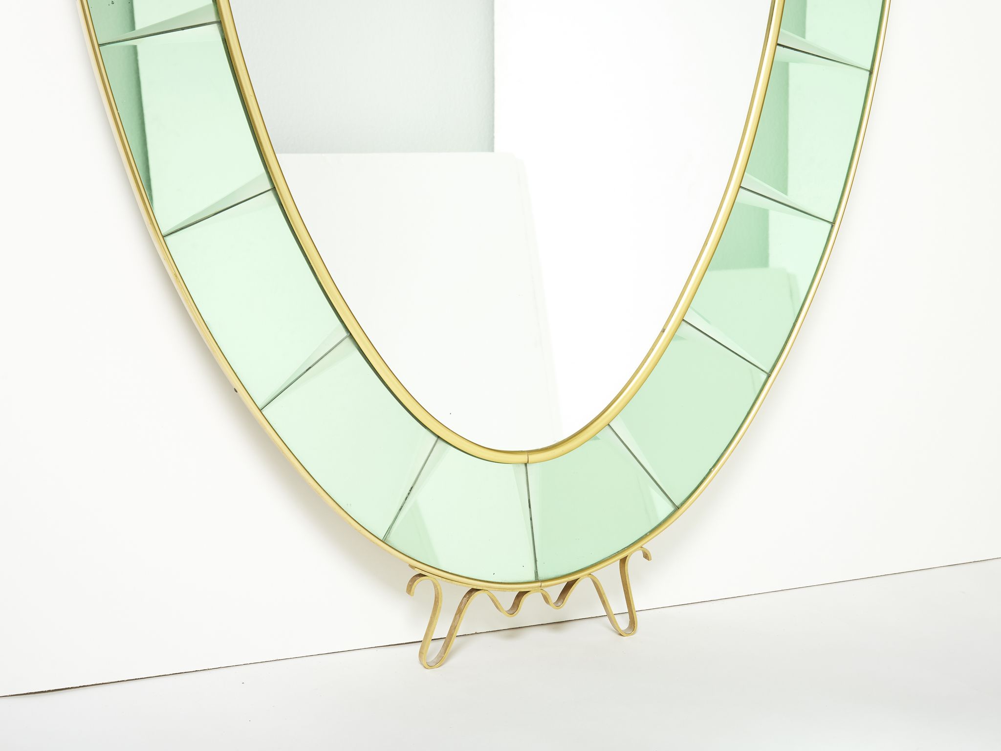 Large Italian mirror oval brass crystal green crystal of Cristal Arte 1950s 110x219cm
