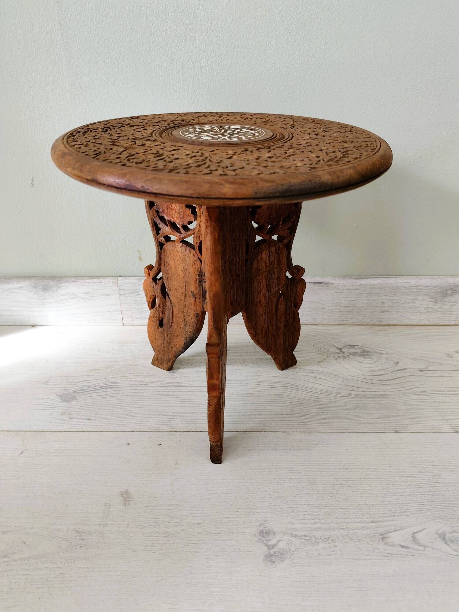 Tabouret marocain en bois sculpté