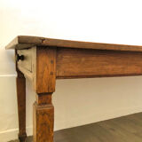 Grande table de ferme Bourguignonne en chêne époque XIX ème pieds fuseaux de forme obélisque