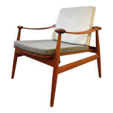 Armchair model FD 133 by Finn Juhl