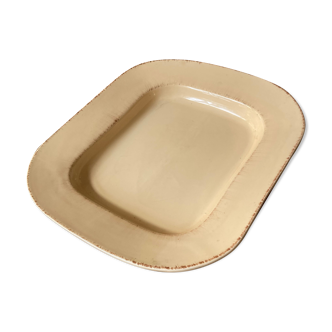 Rectangular earthen dish